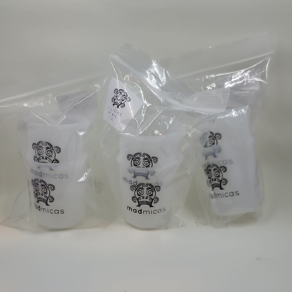 Set of Mad Micas Silicone Mixing Cups